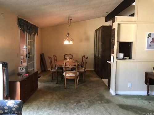 3777 Lockerbie Ln, Glendale CA 91208-1027 exterior