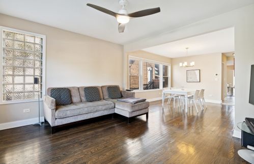 2239 Keystone Ave, Chicago, IL 60639-3727