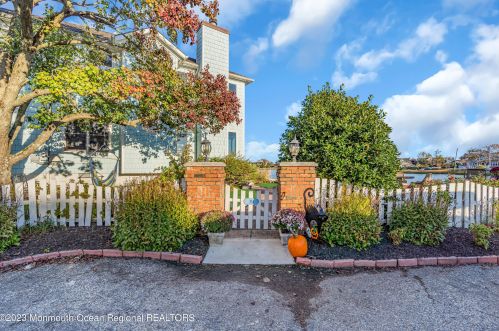 314 Woodland Ave, Brielle, NJ 08730-2039