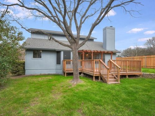 8114 Cache Dr, Austin TX  78749-3824 exterior