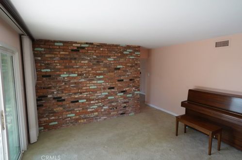 2766 Lizbeth Ave, Anaheim CA  92806-4831 exterior