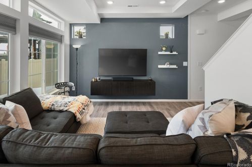 4568 Quemoy St, Aurora CO  80019-6025 exterior