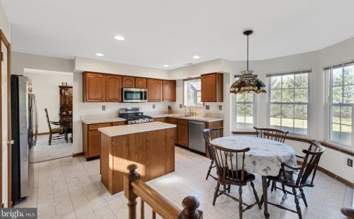 401 Wildflower Ct, Harrison Township, NJ 08062-9566