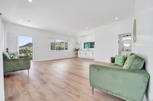 669 22nd Ave, Honolulu HI  96816-7012 exterior