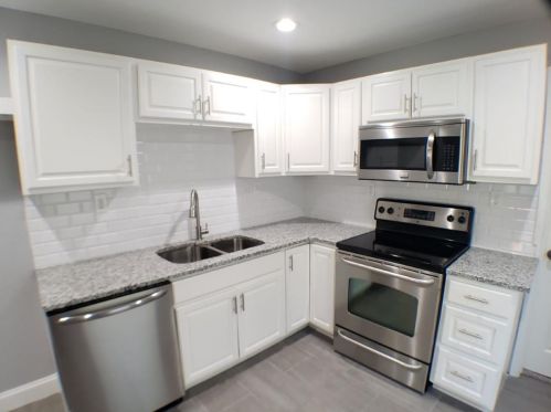 4924 Royal Dr, Fort Worth TX  76116-8828 exterior