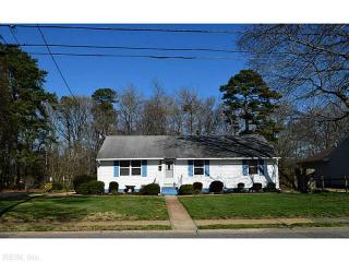 320 Winchester Dr, Hampton VA  23666-2122 exterior