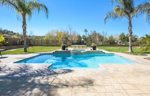 16093 Sierra Heights Dr, Riverside CA  92503-8449 exterior