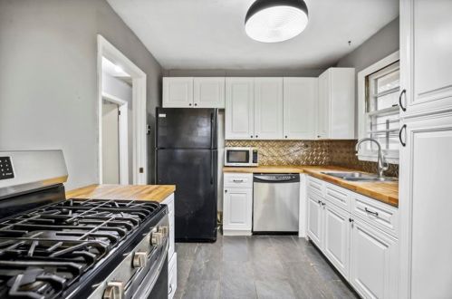 2900 Horse Shoe Dr, Atlanta GA  30316-4408 exterior