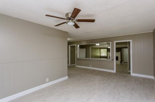 517 Evans St, Angleton TX  77515-5017 exterior