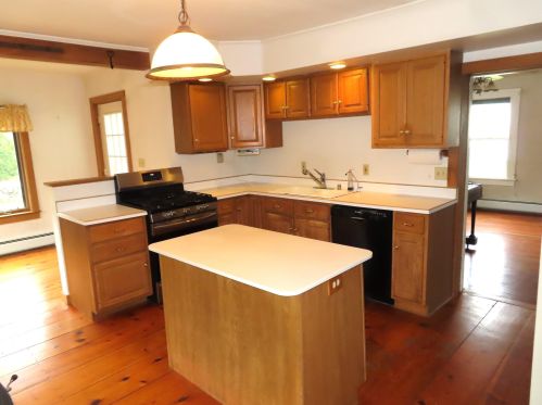 75 Grant St, Keene, NH 03431-3241