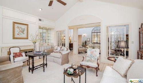 6009-I Country Club Dr, Victoria, TX 77904-1631