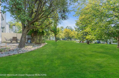 105 Old Orchard Ln, Tinton Falls NJ 07712-2573 exterior