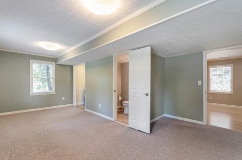 6769 Lockridge Dr, Atlanta GA  30360-1555 exterior