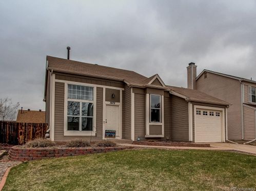 19731 Dartmouth Pl, Aurora, CO 80013-4319