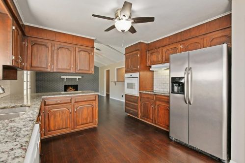 5625 Woodway Dr, Fort Worth TX  76133-2959 exterior