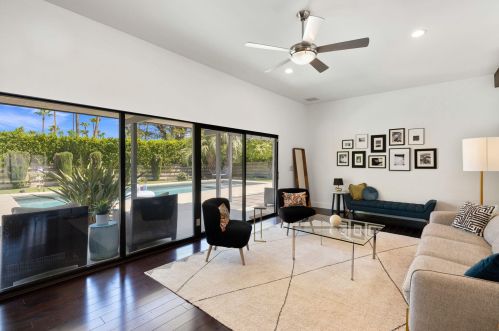 544 Tercero Cir, Palm Springs, CA 92262-6243
