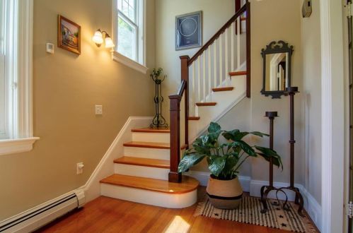 174 Albert Ave, Providence, RI 02905-3838