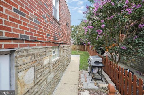 822 Borbeck Ave, Philadelphia PA  19111-3105 exterior