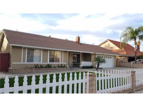 698 Verde Ave, Rialto, CA 92376-4978