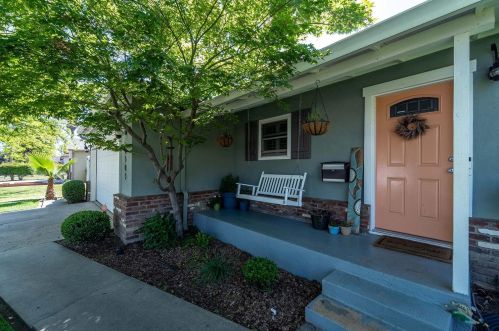 2305 Vicki Dr, Modesto, CA 95350-3450
