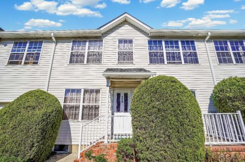 224 Vasser Dr, Piscataway, NJ 08854-6630