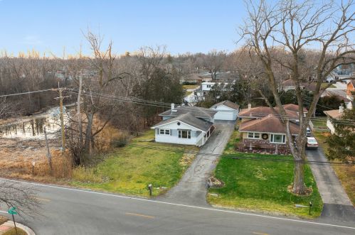 5630 Clarendon Hills Rd, Willowbrook IL  60514-1536 exterior