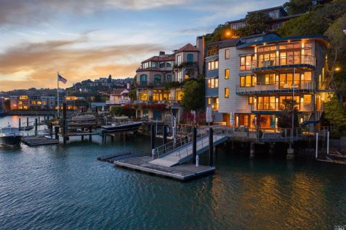 27 Bellevue Ave, Tiburon, CA 94920-2505