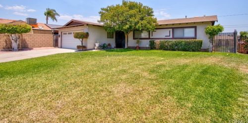 9841 El Molino Pl, Bloomington, CA 92316-1631