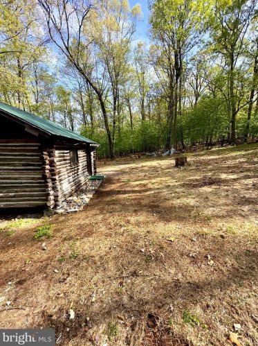 1765 Peters Mountain Ln, Upper Tract WV  26866 exterior