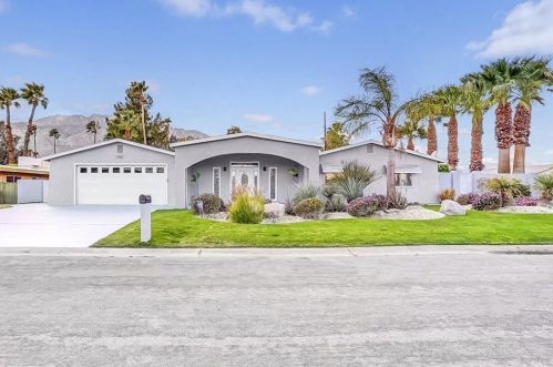 2395 Acacia Rd, Palm Springs, CA 92262-3623