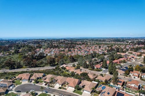 941 Paseo La Cresta, Chula Vista CA  91910-6729 exterior
