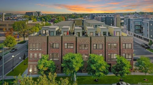 385 22nd St, Denver, CO 80205-3206