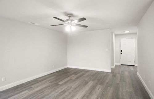 355 Linwood Ave, Turlock CA  95380-6315 exterior