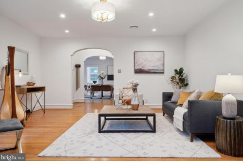 426 Durham St, Philadelphia PA  19119-1222 exterior