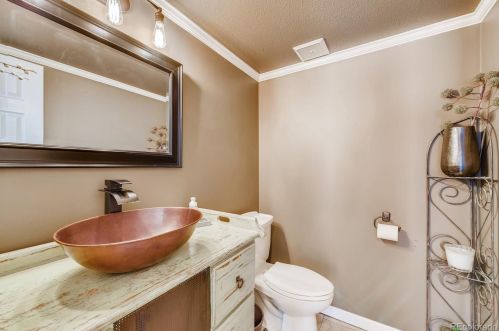 7075 Niagara Ct, Englewood CO 80112-1011 exterior