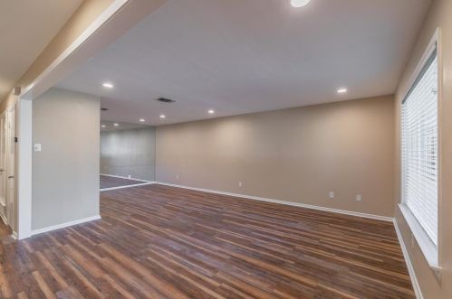6501 Calmont Ave, Fort Worth TX  76116-4319 exterior
