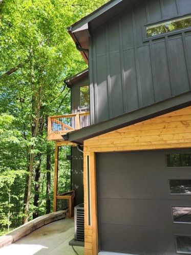8305 Ison Rd, Atlanta GA  30350-3129 exterior