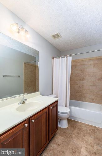 579 Windsong Dr, Aberdeen MD  21001-1809 exterior