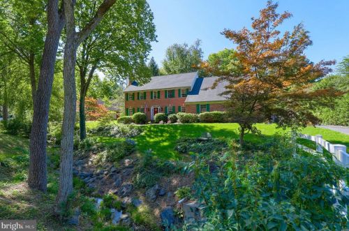 131 Bentley Ln, Lancaster PA  17603-6203 exterior