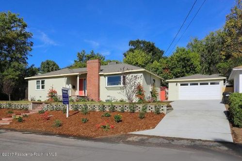 633 Poppyfields Dr, Altadena, CA 91001-1921