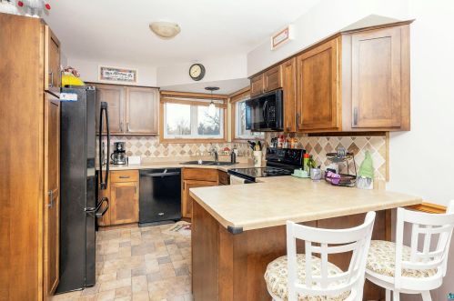 214 Morgan St, Duluth, MN 55811-2019