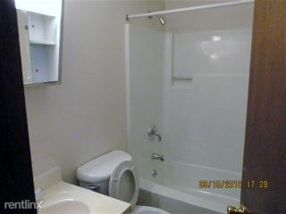 175 Main St, Vernon CT  06066-3332 exterior