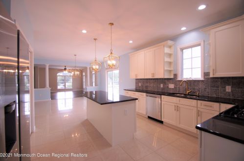 171 Southern Blvd, Berkeley Township, NJ 08721-3477