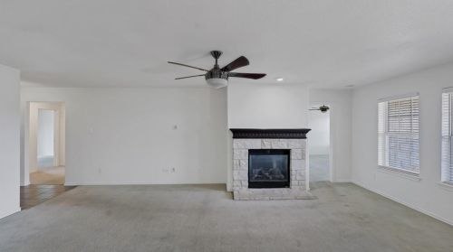 1281 Beechwood Dr, Uhland TX 78640-5718 exterior