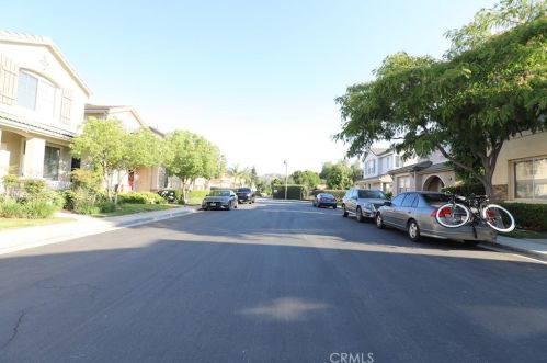 2535 Canterbury Ln, Simi Valley, CA 93063-0455