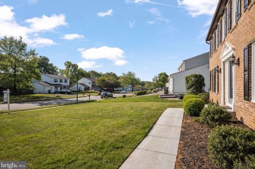 7114 Sterling Grove Dr, Springfield VA  22150-4430 exterior