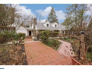 974 Leopard Rd, Meadowbrook, PA 19046-2410