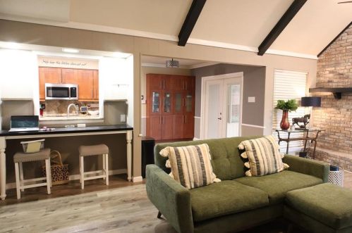 3423 Gladiolus Ln, Dallas TX  75233-3803 exterior