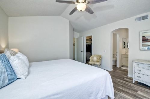 5385 Gooseberry Way, Oceanside CA  92057-4633 exterior