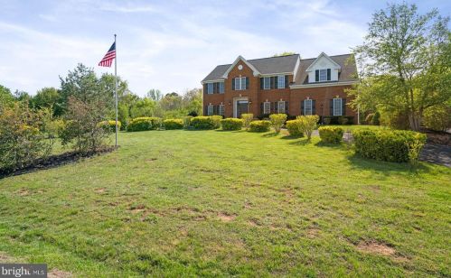 146 Town And Country Dr, Fredericksburg, VA 22405-8726